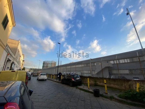 capannone in vendita a Napoli in zona Zona Industriale-Ferrovia
