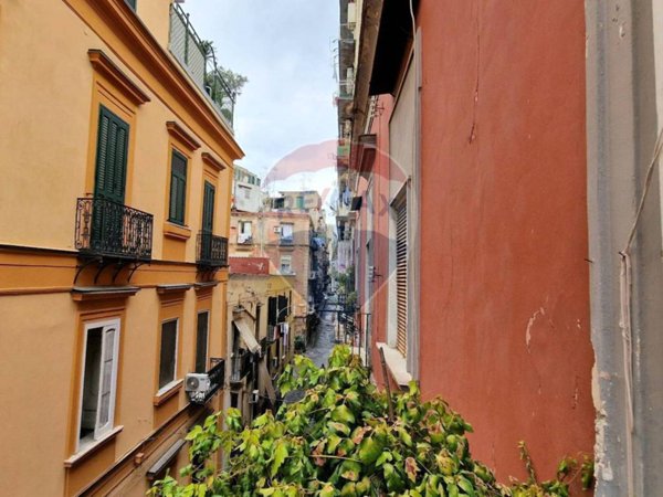 appartamento in vendita a Napoli in zona Stella