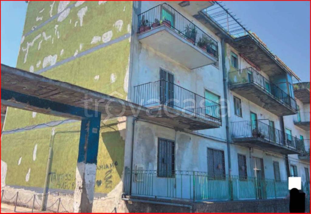 appartamento in vendita a Napoli in zona Barra