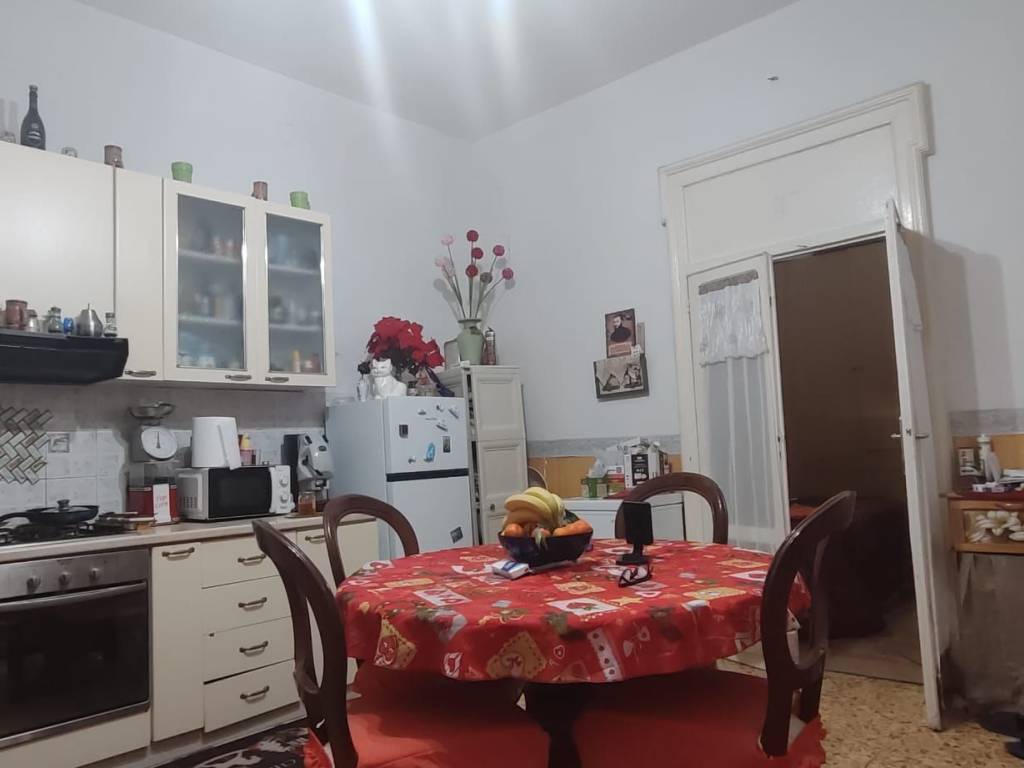 appartamento in vendita a Napoli in zona Pendino / San Giuseppe