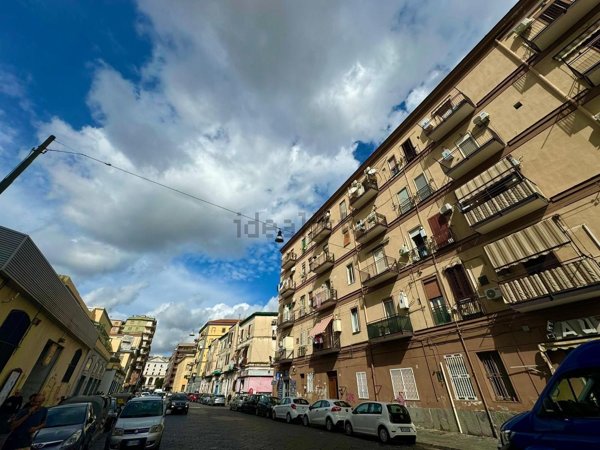 appartamento in vendita a Napoli in zona Pendino / San Giuseppe