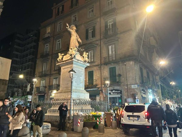 appartamento in vendita a Napoli