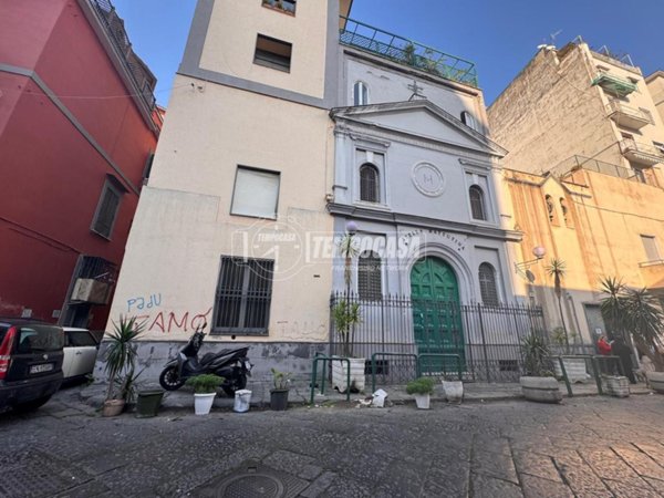 appartamento in vendita a Napoli in zona San Lorenzo