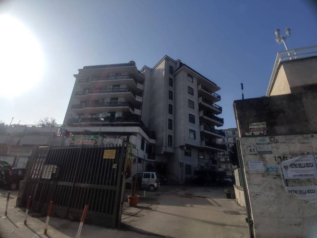 appartamento in vendita a Napoli in zona Piscinola