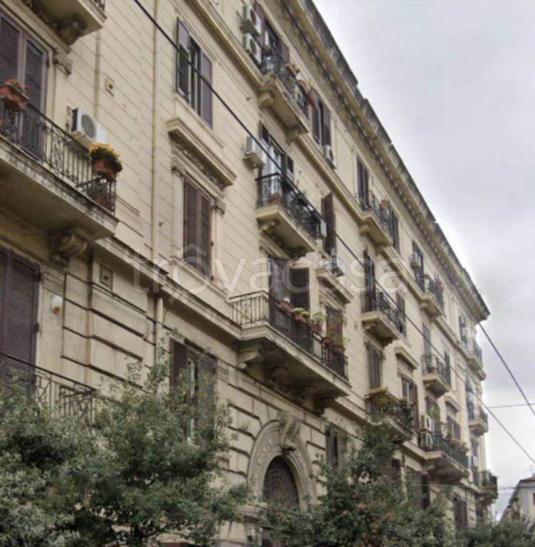 appartamento in vendita a Napoli in zona Pendino / San Giuseppe