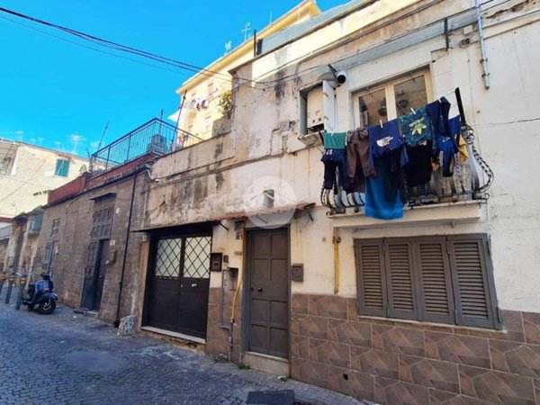 appartamento in vendita a Napoli in zona Avvocata