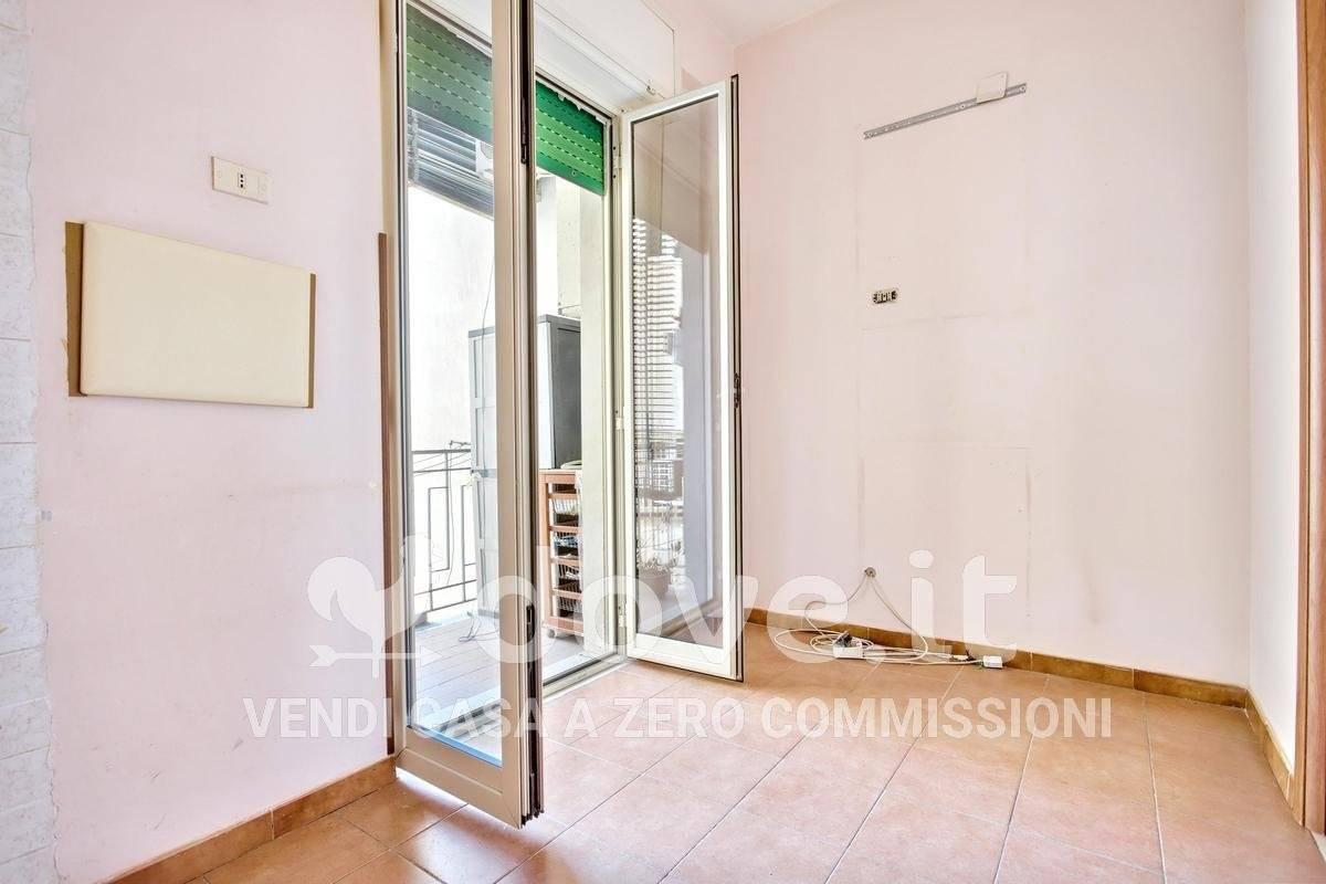 appartamento in vendita a Napoli in zona Bagnoli