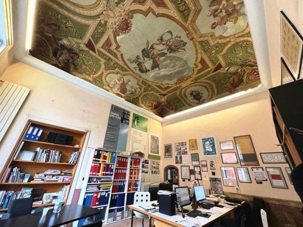 appartamento in vendita a Napoli in zona Avvocata
