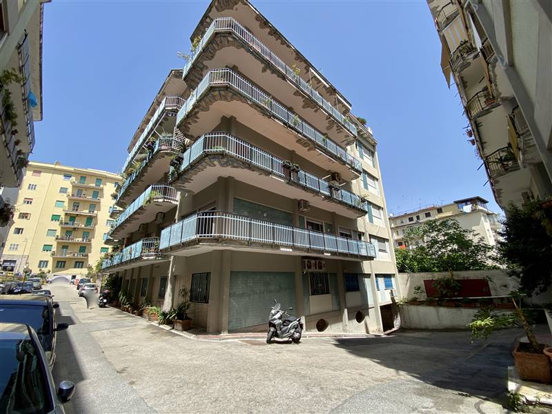 appartamento in vendita a Napoli in zona Arenella