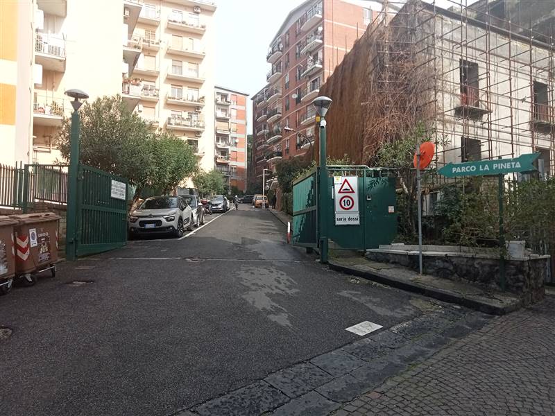 appartamento in vendita a Napoli in zona Arenella
