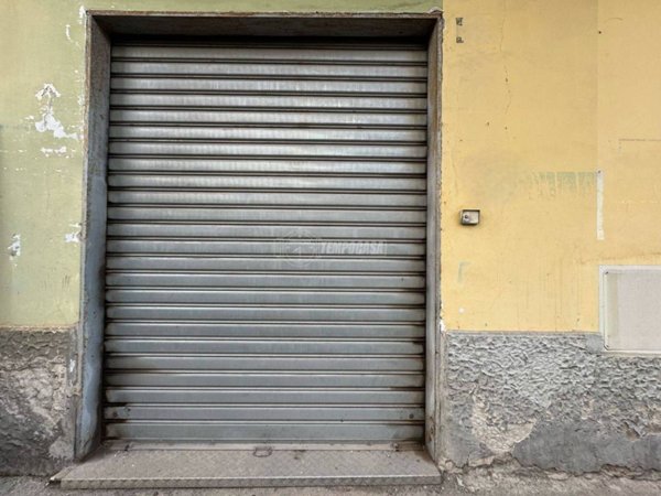 negozio in vendita a Napoli in zona Bagnoli