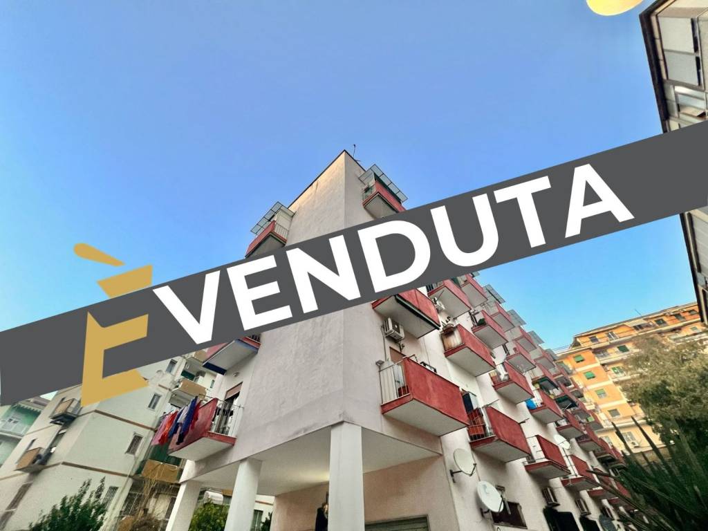 appartamento in vendita a Napoli in zona Fuorigrotta