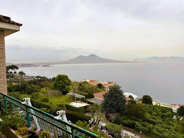 appartamento in vendita a Napoli in zona Vomero