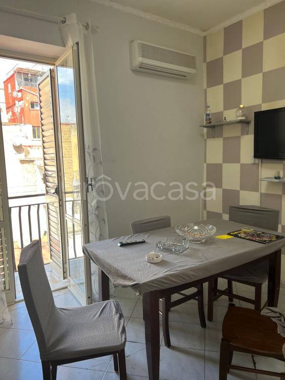 appartamento in vendita a Napoli in zona Pendino / San Giuseppe