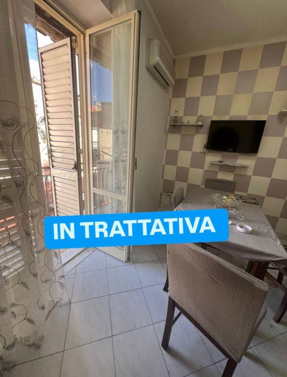 appartamento in vendita a Napoli in zona Pendino / San Giuseppe
