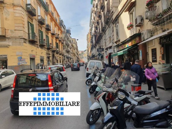 trivano in vendita a Napoli in zona Chiaia