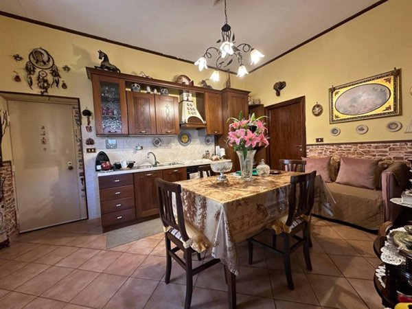 appartamento in vendita a Napoli in zona Stella