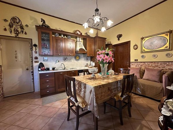 appartamento in vendita a Napoli in zona Stella