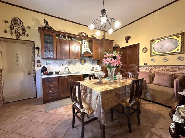 appartamento in vendita a Napoli in zona Stella