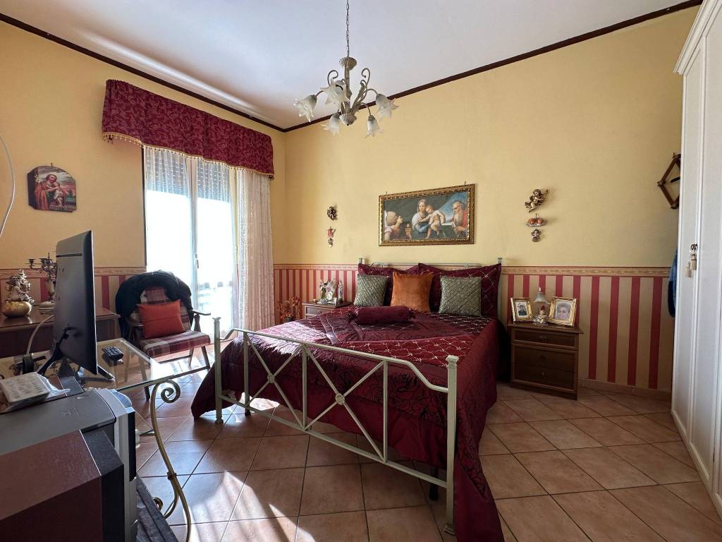 appartamento in vendita a Napoli in zona Stella