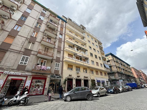 appartamento in vendita a Napoli in zona Vicaria