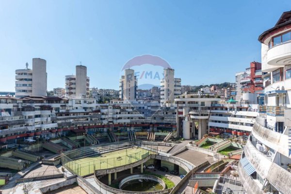 appartamento in vendita a Napoli in zona Capodimonte / Colli Aminei