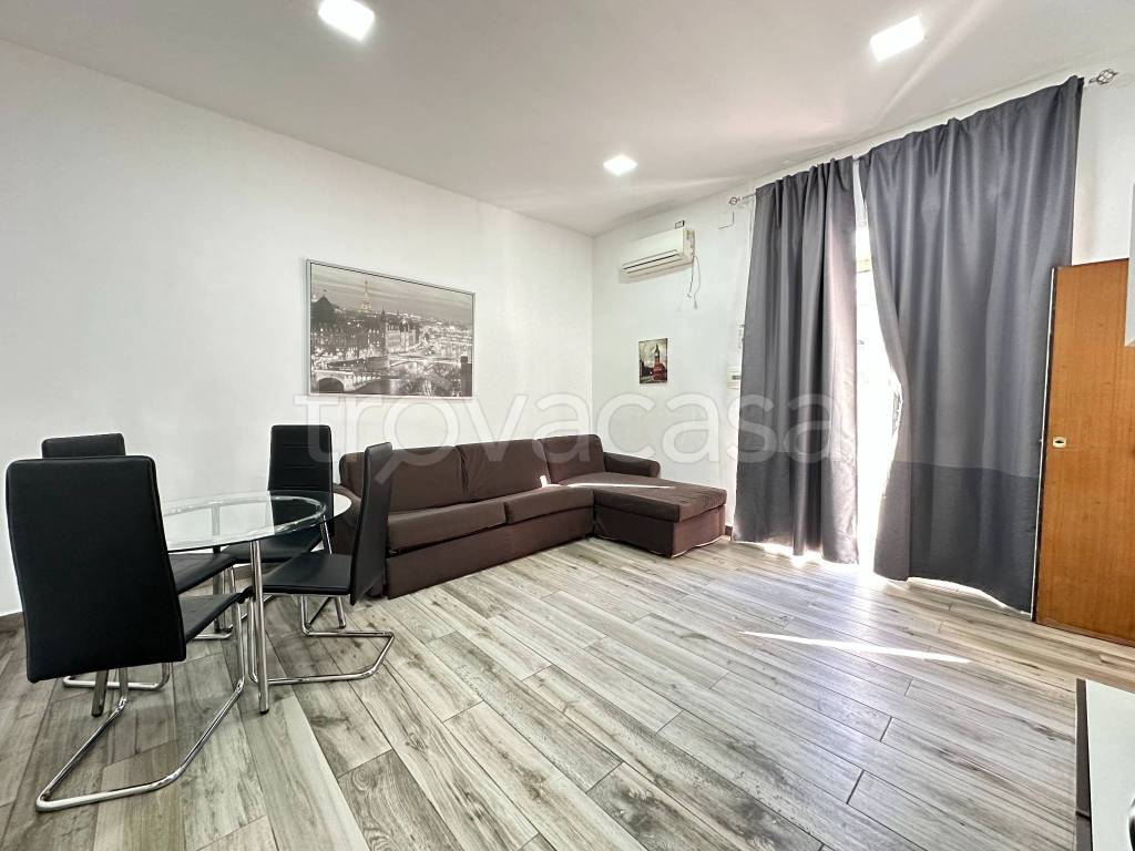 appartamento in vendita a Napoli in zona Pendino / San Giuseppe