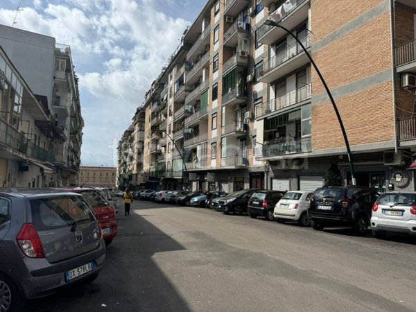 appartamento in vendita a Napoli in zona Fuorigrotta