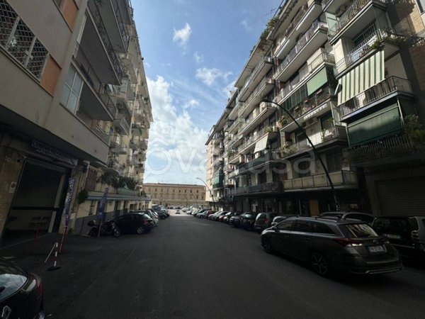 appartamento in vendita a Napoli in zona Fuorigrotta