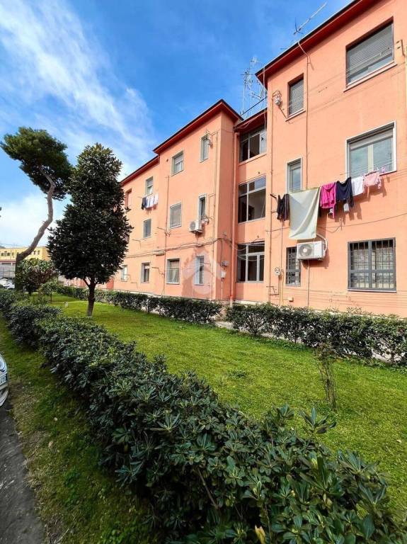 appartamento in vendita a Napoli in zona Fuorigrotta