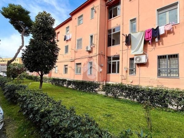 appartamento in vendita a Napoli in zona Fuorigrotta
