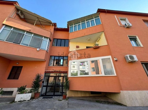 appartamento in vendita a Napoli in zona Fuorigrotta