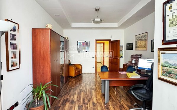 appartamento in vendita a Napoli in zona Porto