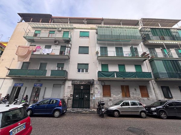 appartamento in vendita a Napoli in zona Secondigliano