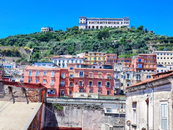 appartamento in vendita a Napoli in zona Montecalvario