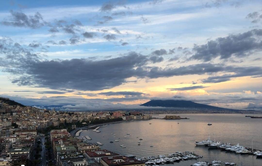 appartamento in vendita a Napoli in zona Posillipo