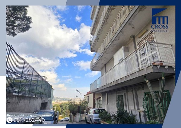 appartamento in vendita a Napoli in zona Bagnoli