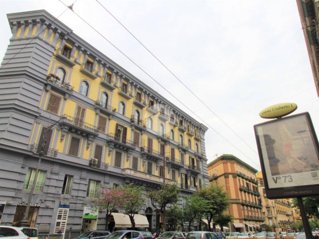 appartamento in vendita a Napoli in zona Pendino / San Giuseppe