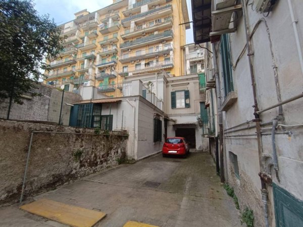 appartamento in vendita a Napoli in zona Bagnoli