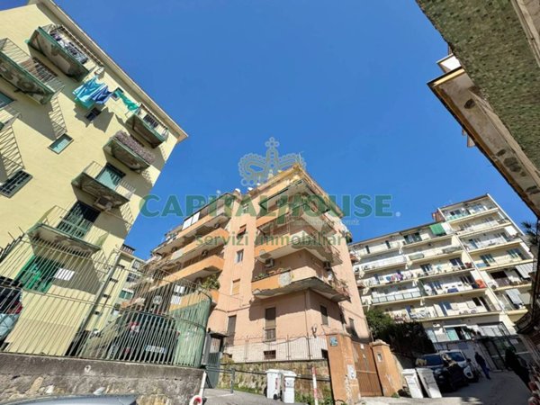 appartamento in vendita a Napoli in zona Bagnoli