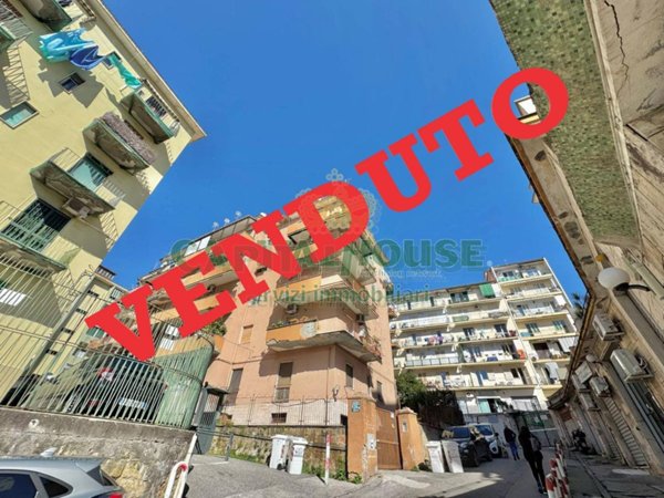 appartamento in vendita a Napoli in zona Bagnoli