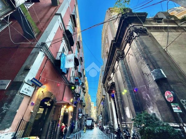 appartamento in vendita a Napoli in zona San Lorenzo
