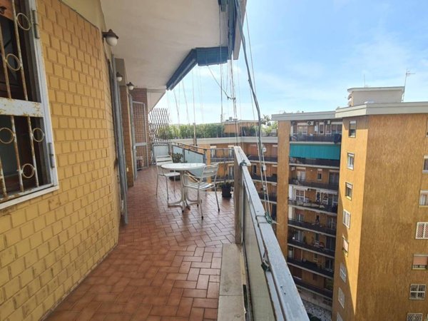 appartamento in vendita a Napoli in zona Arenella