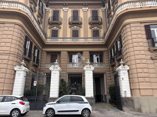 appartamento in vendita a Napoli in zona Posillipo