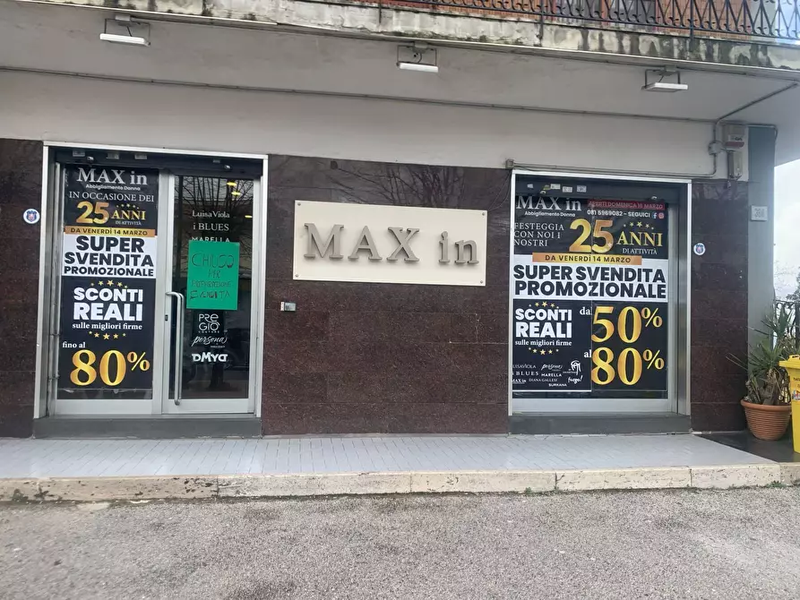 negozio in vendita a Napoli in zona Barra