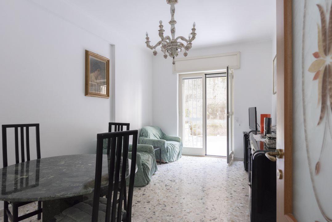 appartamento in vendita a Napoli in zona Avvocata