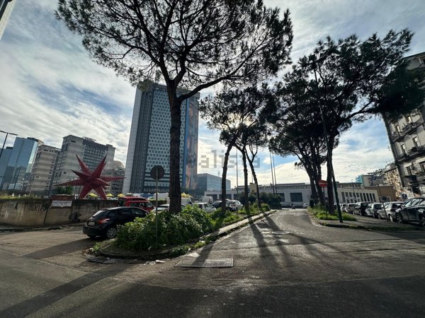 appartamento in vendita a Napoli in zona Vicaria