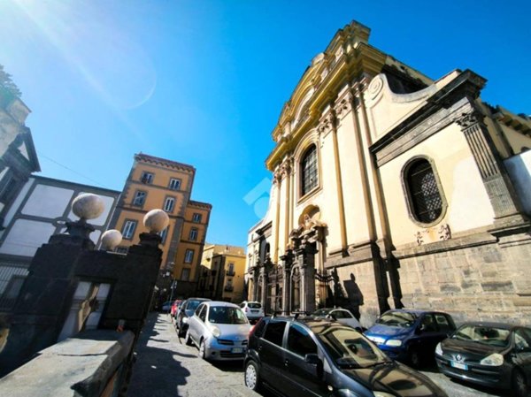 appartamento in vendita a Napoli in zona Pendino / San Giuseppe