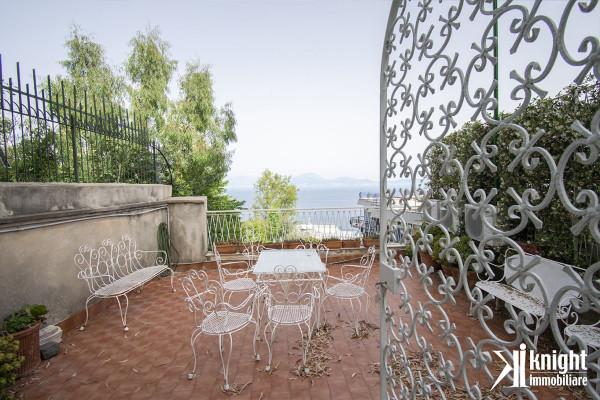 appartamento in vendita a Napoli in zona Posillipo