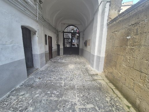 appartamento in vendita a Napoli in zona Avvocata